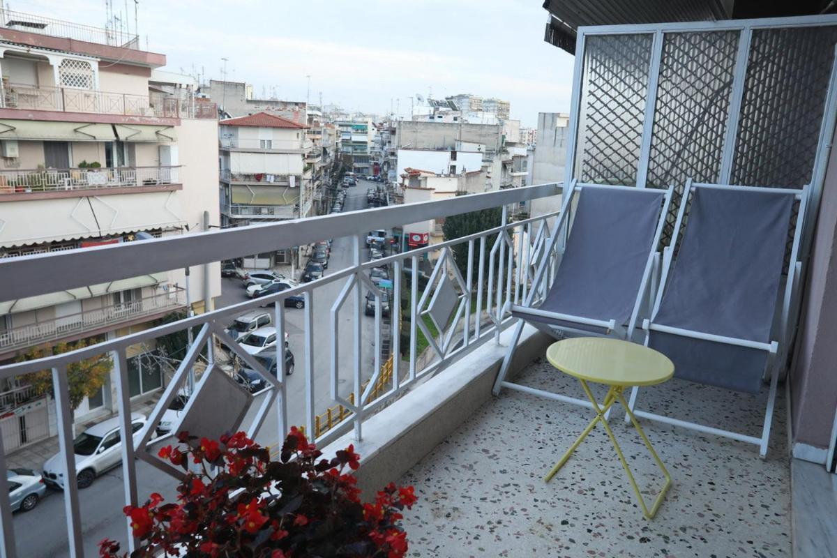 Leoforos 28Is Oktovriou Apartment เทสซาโลนิกิ ภายนอก รูปภาพ