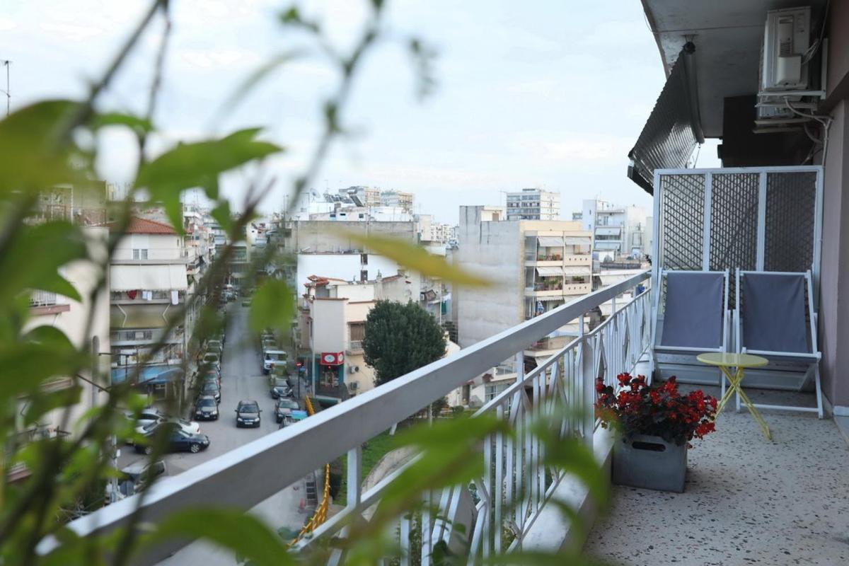 Leoforos 28Is Oktovriou Apartment เทสซาโลนิกิ ภายนอก รูปภาพ