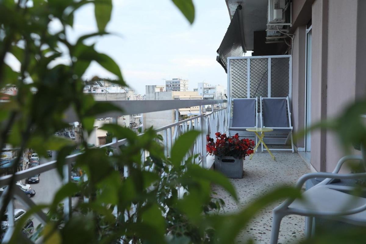 Leoforos 28Is Oktovriou Apartment เทสซาโลนิกิ ภายนอก รูปภาพ